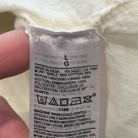 Old Navy Flutter-Sleeve Smocked Eyelet Embroidered Mini Shift Dress White Size L - Picture 3 of 7